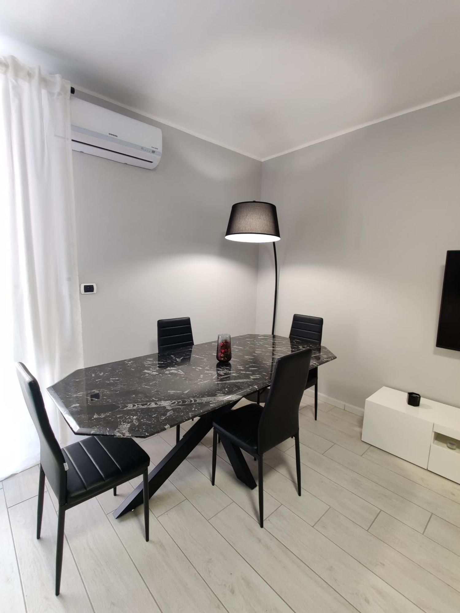 Delph'S House Apartman Catania-Fontanarossai nemzetközi repülőtér Kültér fotó