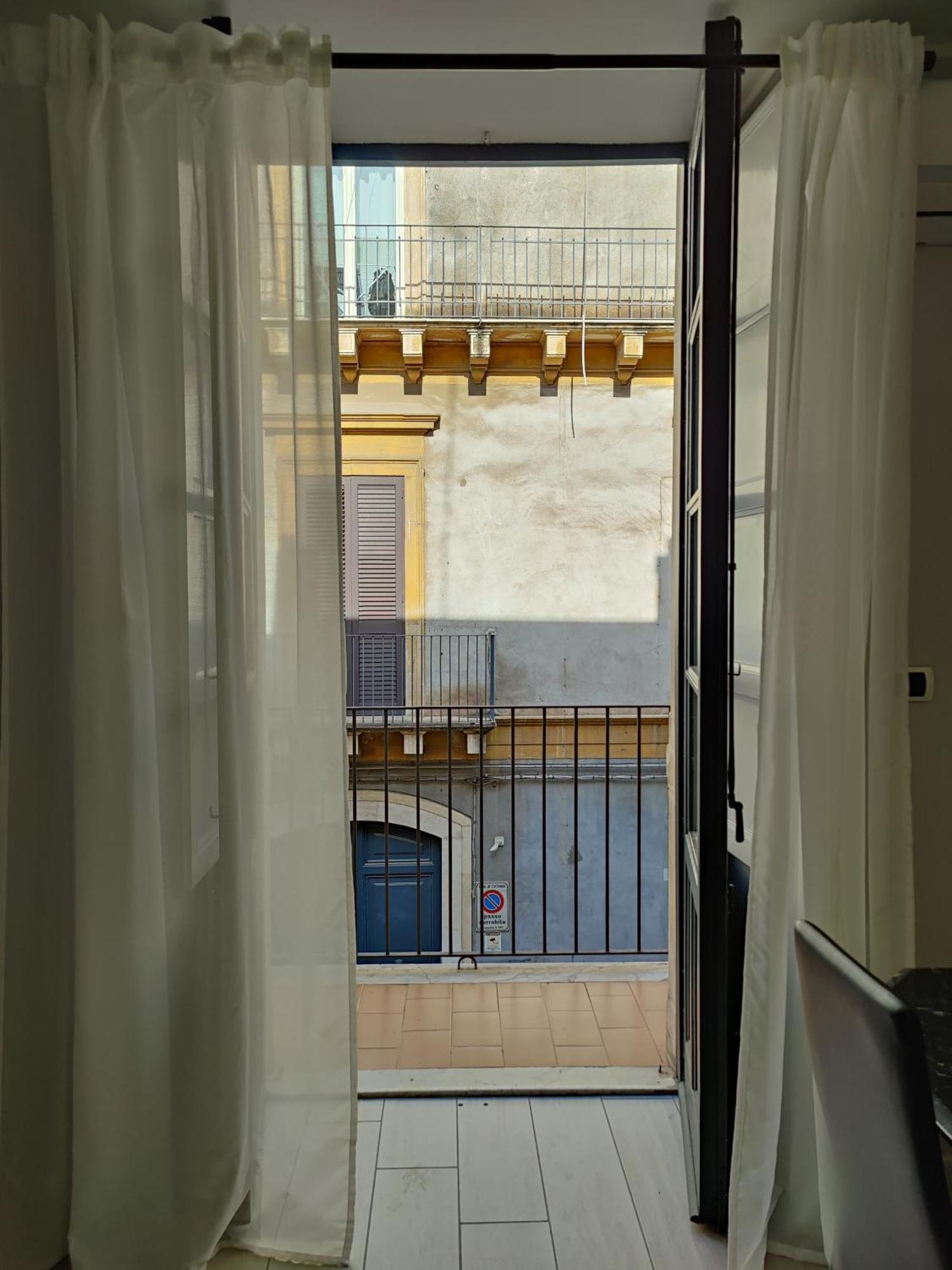 Delph'S House Apartman Catania-Fontanarossai nemzetközi repülőtér Kültér fotó